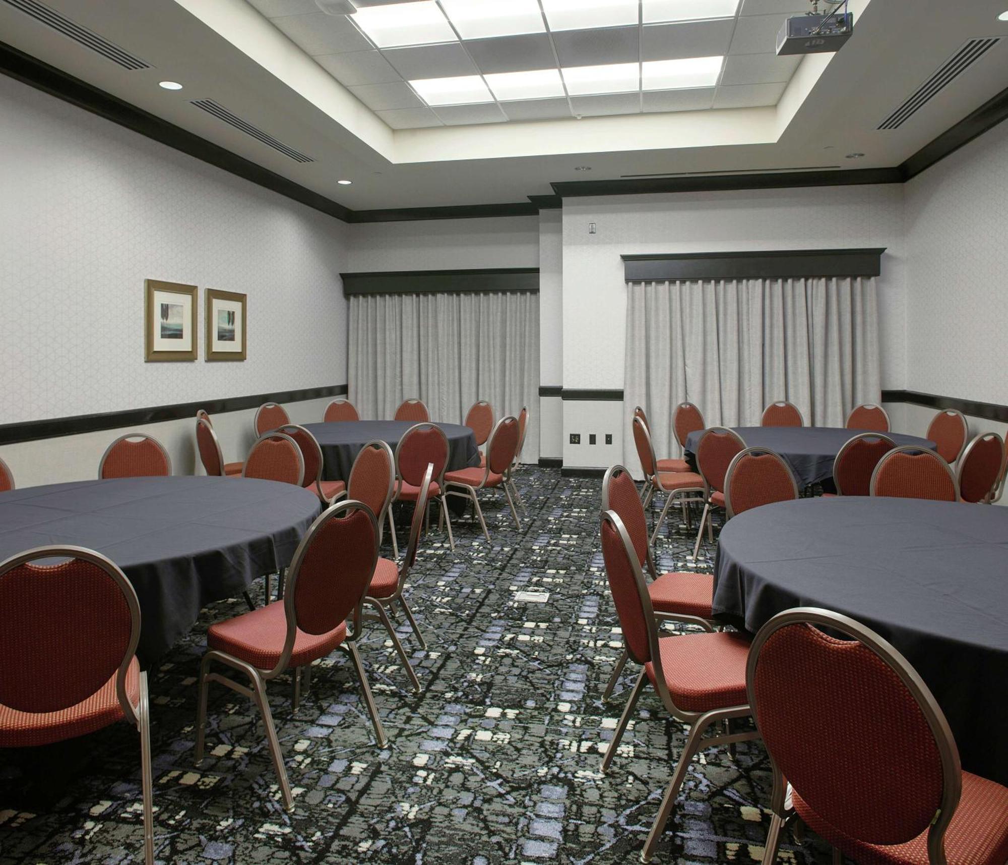 Doubletree Suites By Hilton Bentonville Kültér fotó